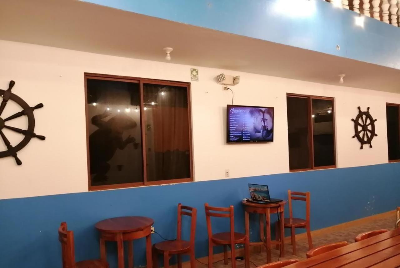 Hostal El Pinzon Puerto Ayora  Buitenkant foto
