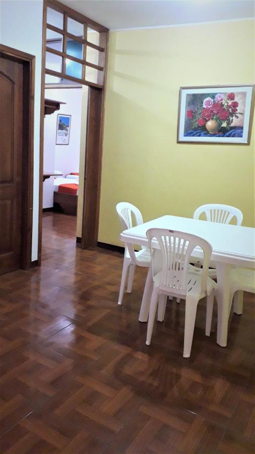 Hostal El Pinzon Puerto Ayora  Buitenkant foto