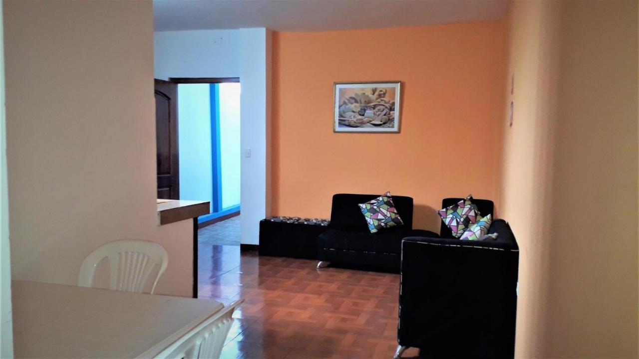 Hostal El Pinzon Puerto Ayora  Buitenkant foto