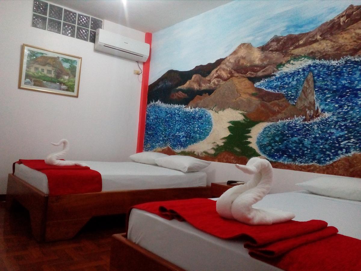 Hostal El Pinzon Puerto Ayora  Buitenkant foto
