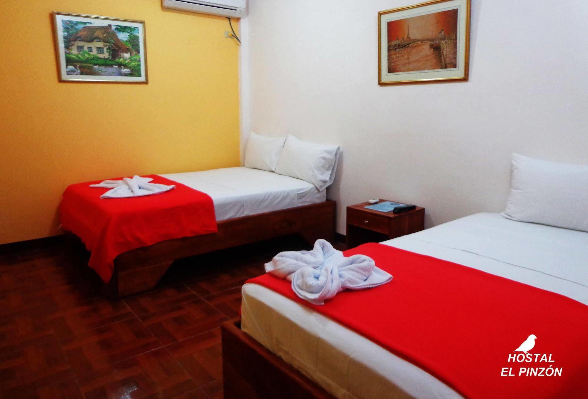 Hostal El Pinzon Puerto Ayora  Buitenkant foto
